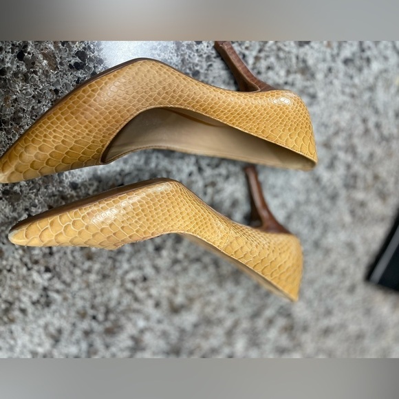 LEATHER UPPER AND SOCK  Antonio Melani‎ pointed toe heels TAN & BROWN - Picture 4 of 14